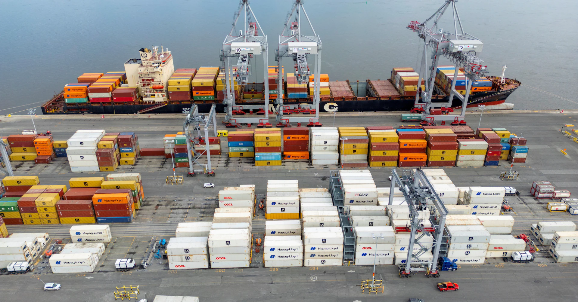 Trump puts 35% tariff on Canada, eyes 15%-20% tariffs for others