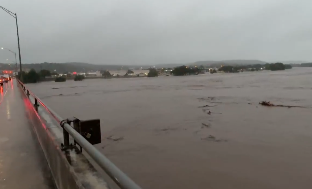 Conflicting officials, social posts leave evacuation delays questions in Kerr County flooding