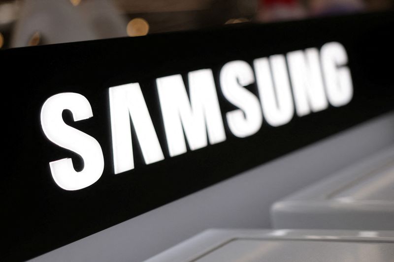 Samsung Elec signs $16.5 billion contract to supply semiconductors