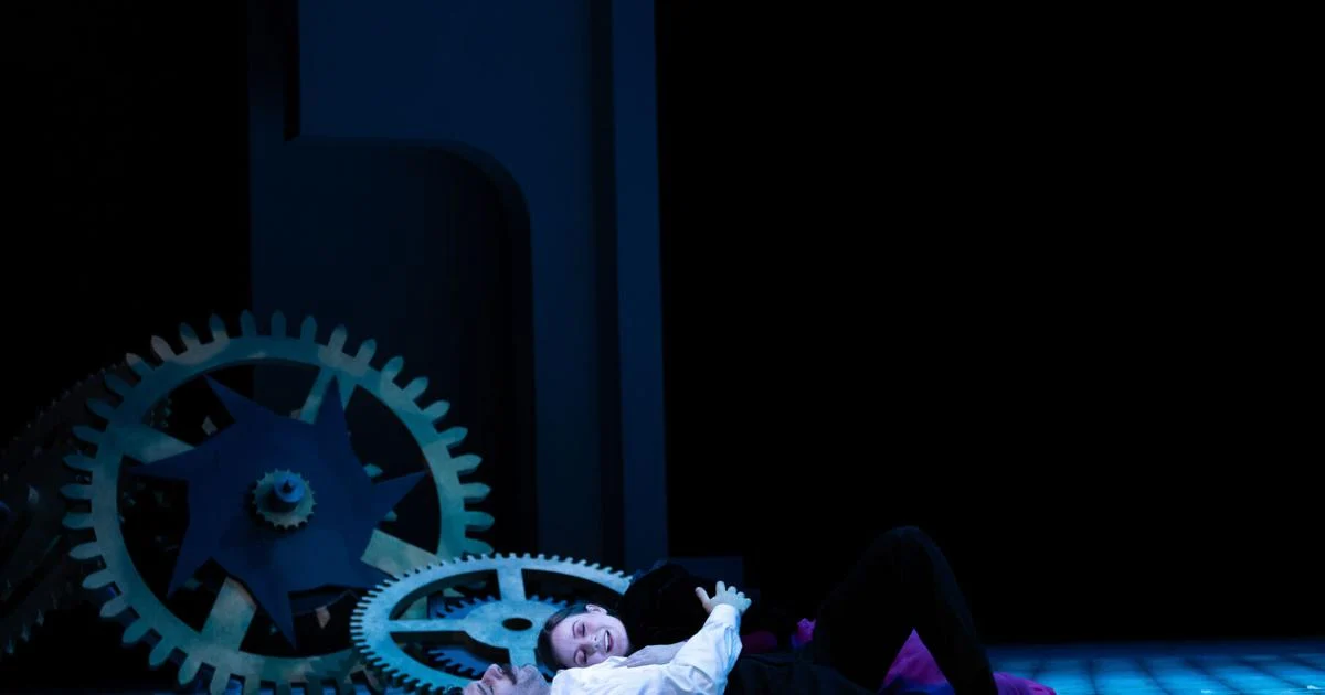 Santa Fe Opera makes 'Figaro' a tragicomic tale for terrifying times