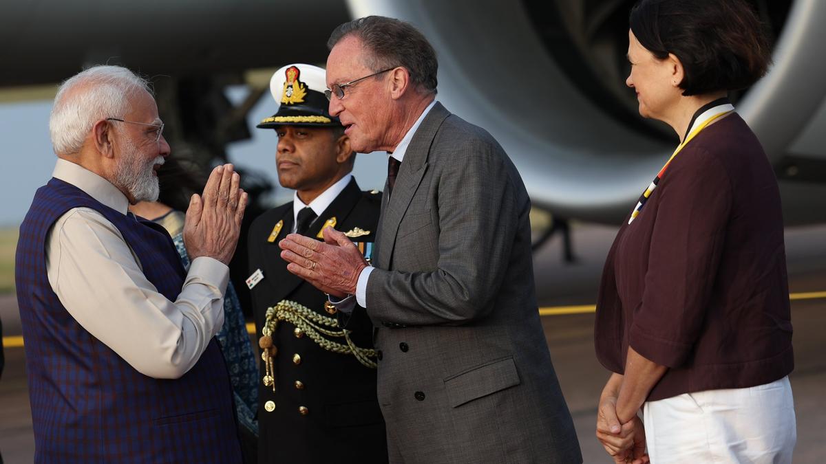 Modi begins U.K. visit, trade deal to be inked today