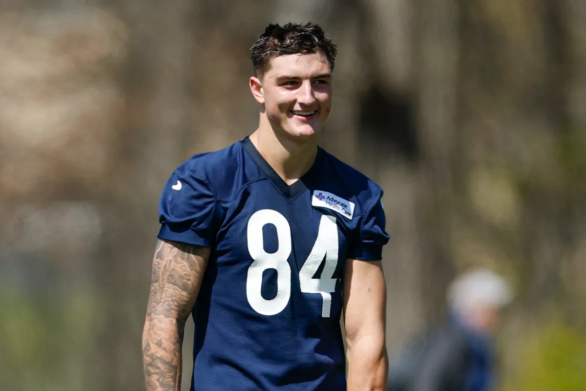 Chicago Bears rookies, quarterbacks report for training camp