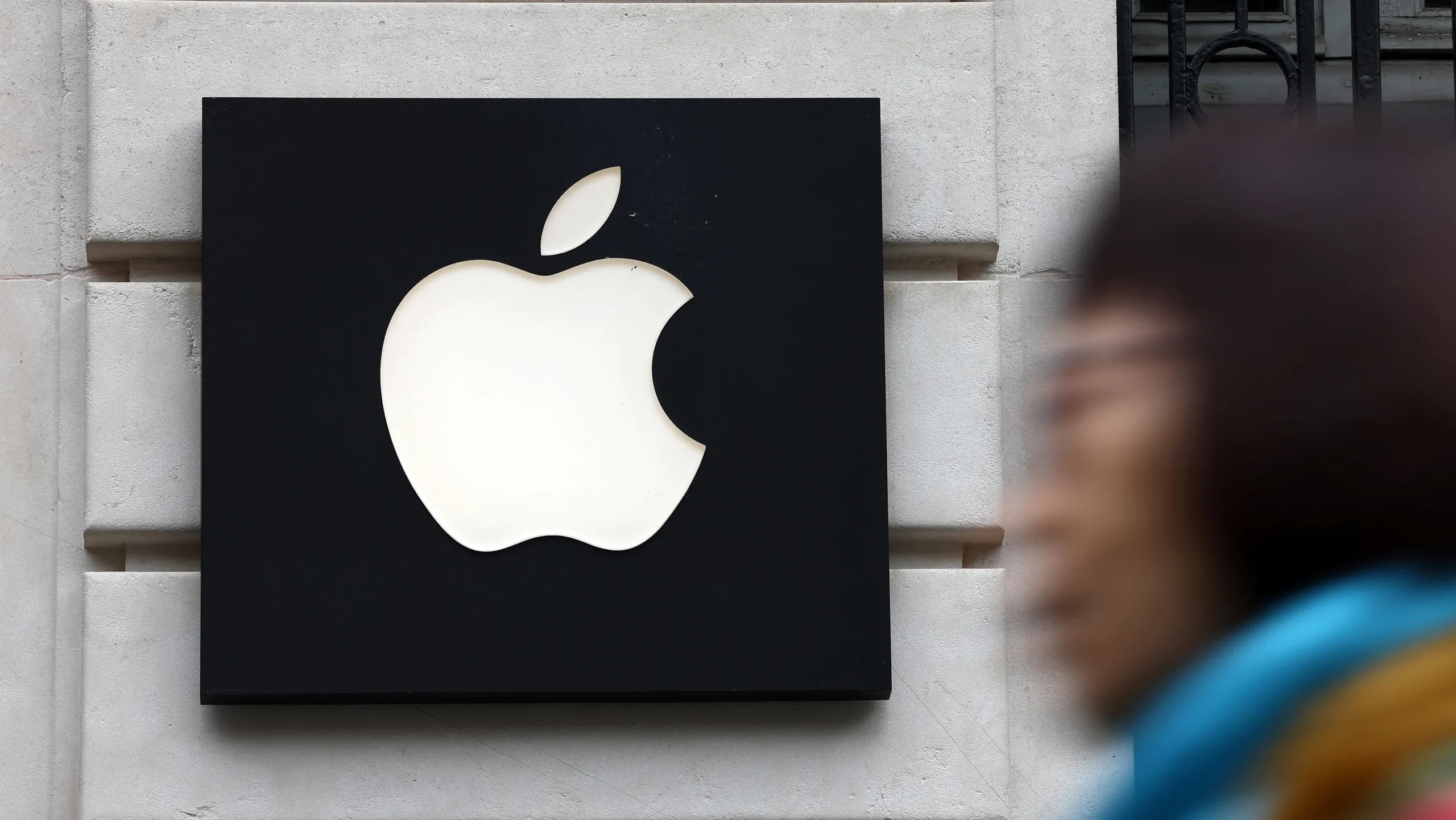 Apple introduces AppleCare One subscription service to protect devices