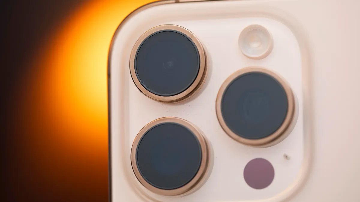 Apple, Please Don't Let AI Ruin the iPhone 17's Camera