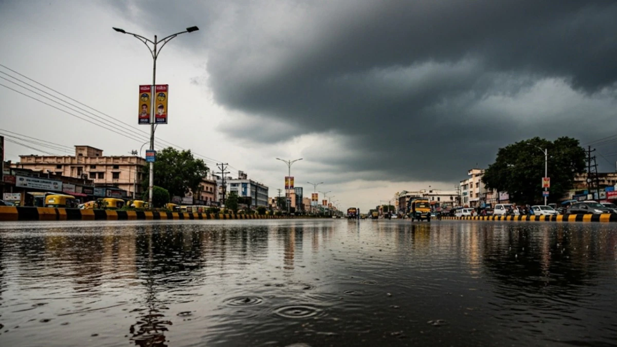 Delhi-NCR wakes up to heavy rain, thunderstorm; orange alert issued