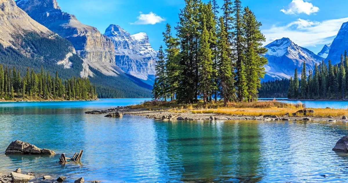 Canada’s Travel & Tourism Sector to Reach Record Levels in 2025 But Risks Are Emerging