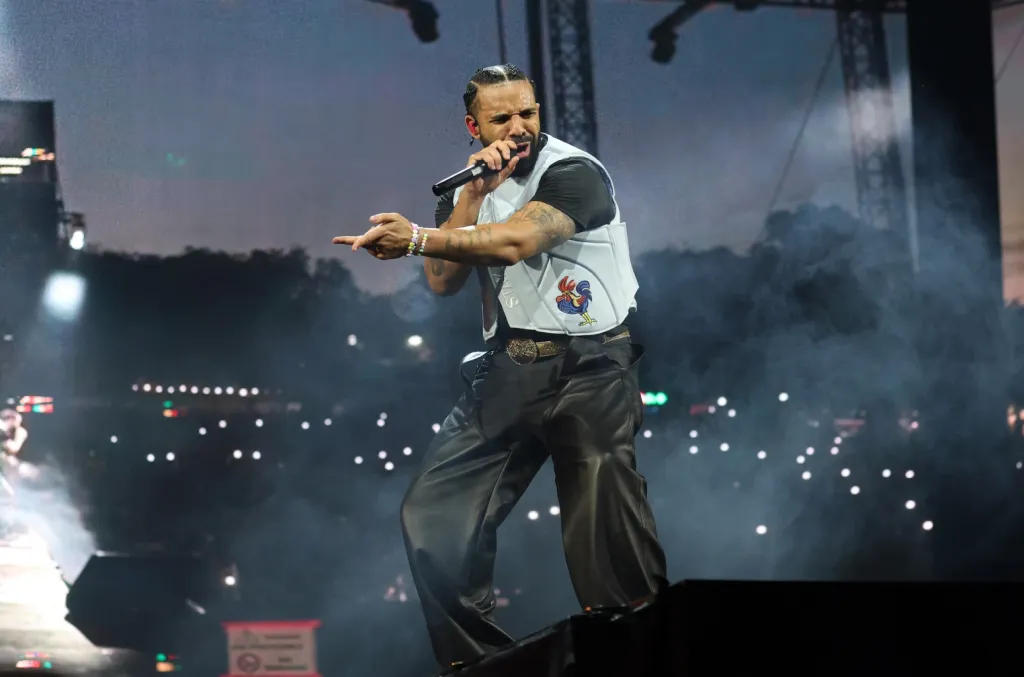 Drake Postpones Manchester Show Due to ‘Travel Logistics’