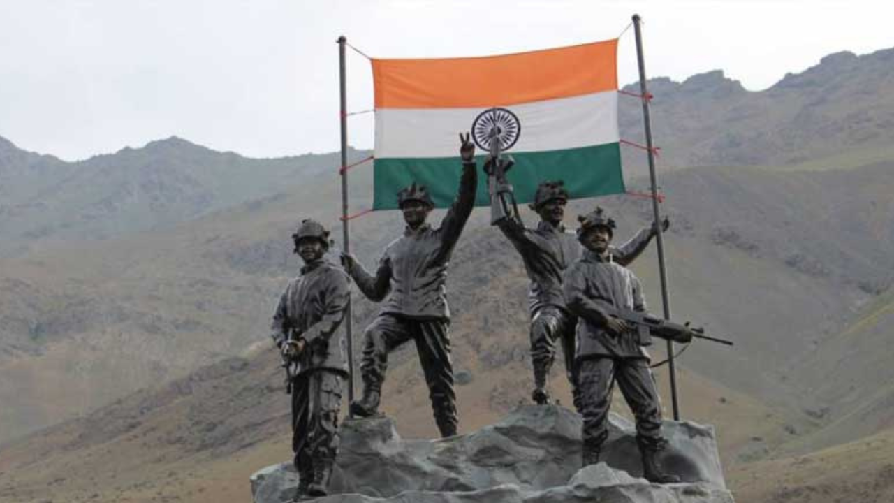 India salutes Kargil War bravehearts; commemorates 26 years of victory in Operation Vijay