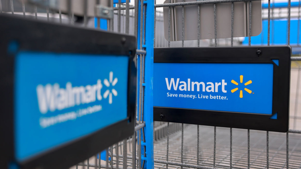Walmart is selling a $50 pair of travel bags for only $19, and shoppers call them 'wonderful'