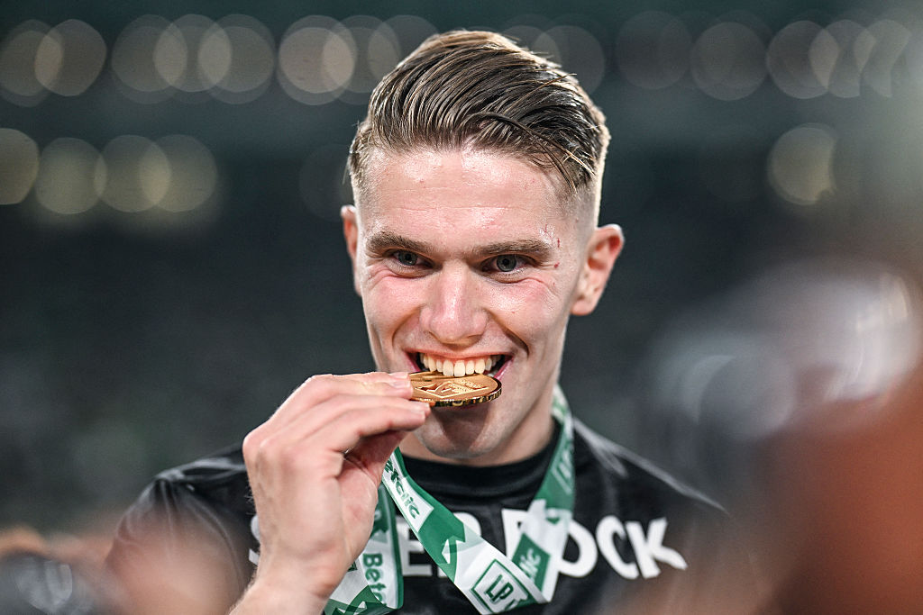 🚨 BREAKING: Arsenal sign Sporting and Sweden star Viktor Gyökeres