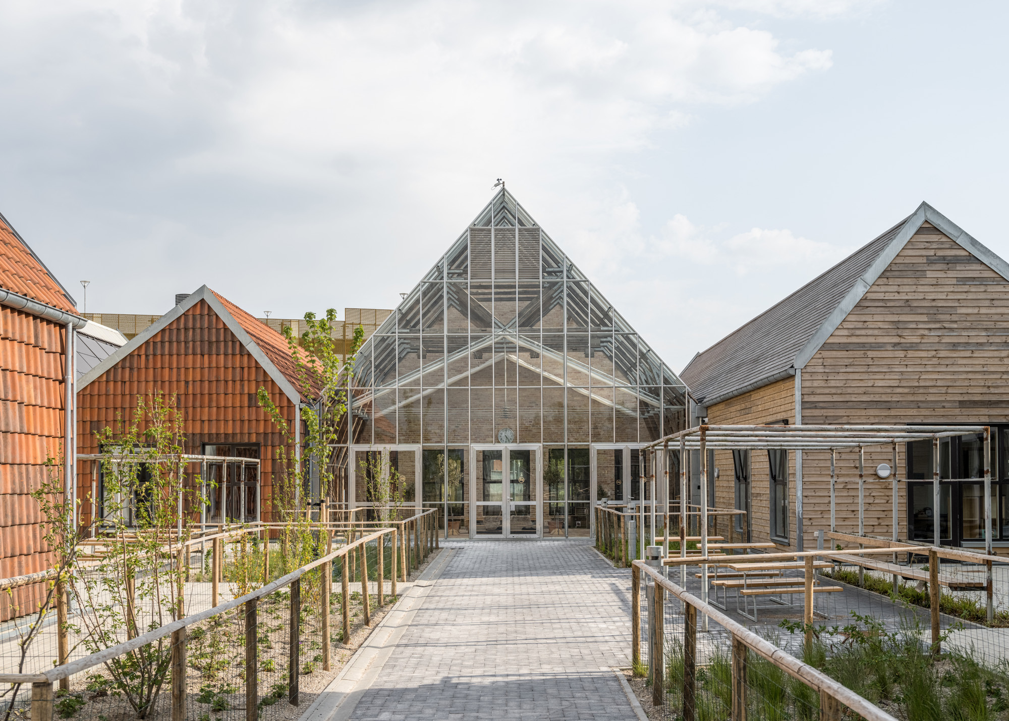 “Architecture and Energy” at DAM Explores the Climate Impact of the Built Environment