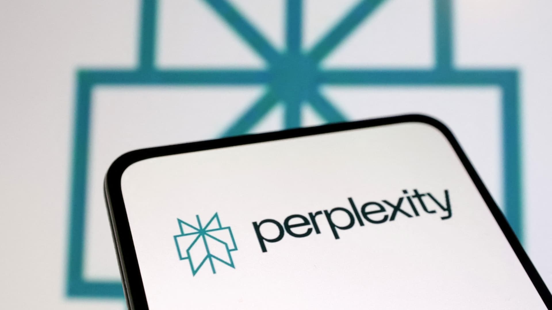 Perplexity launches AI-powered web browser for select group of subscribers