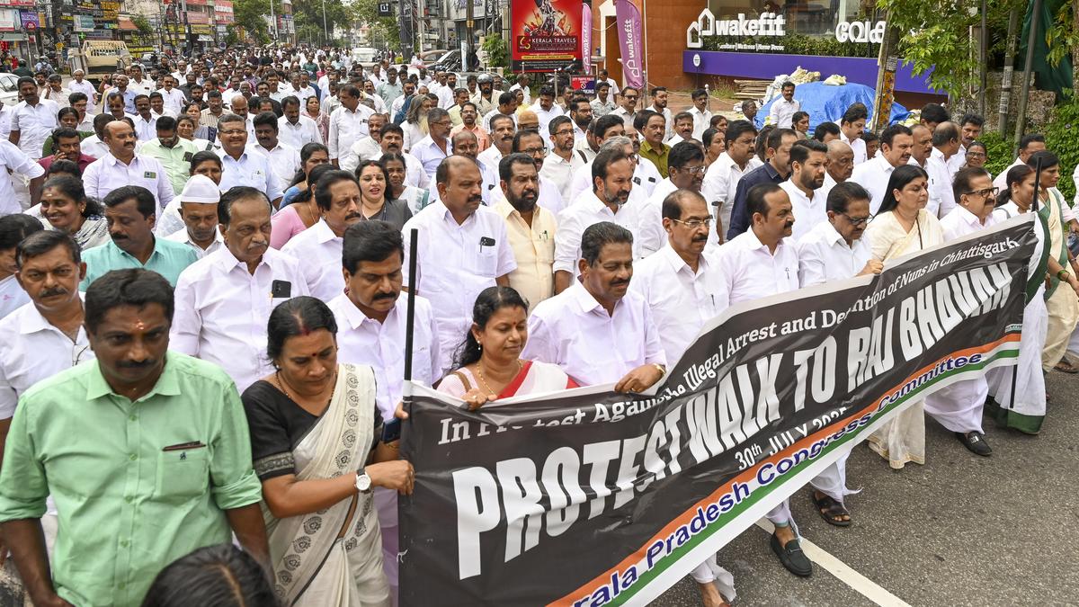Keralite nuns’ arrest: KPCC takes out protest march to Raj Bhavan