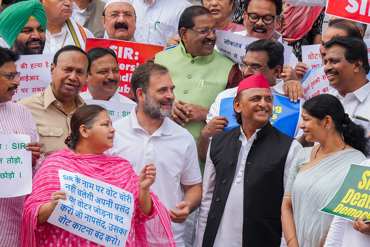 Opposition MPs stages protest in Paliament against EC's voter roll revision in Bihar
