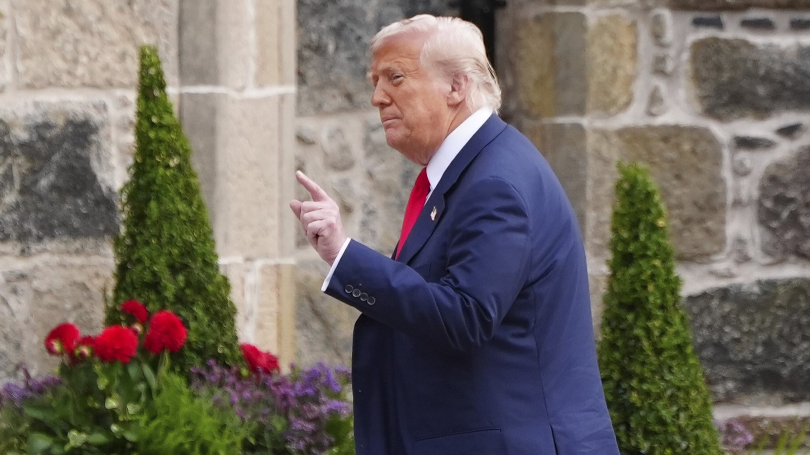 Trump calls for Kamala Harris, celebrities who endorsed her, like Oprah, Beyoncé, to be prosecuted