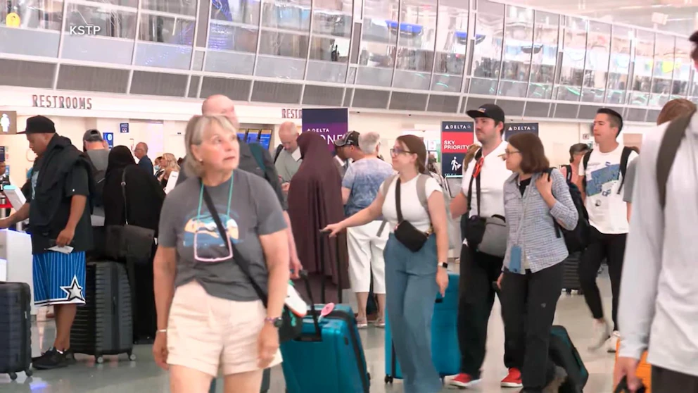 Video Record-breaking numbers on the roads and skies as Americans travel home