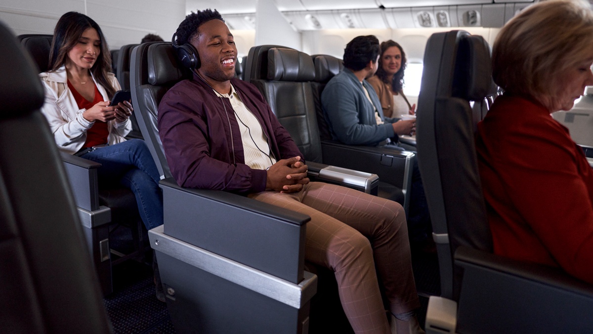 American Airlines Expands Premium Economy to JFK–LAX Route