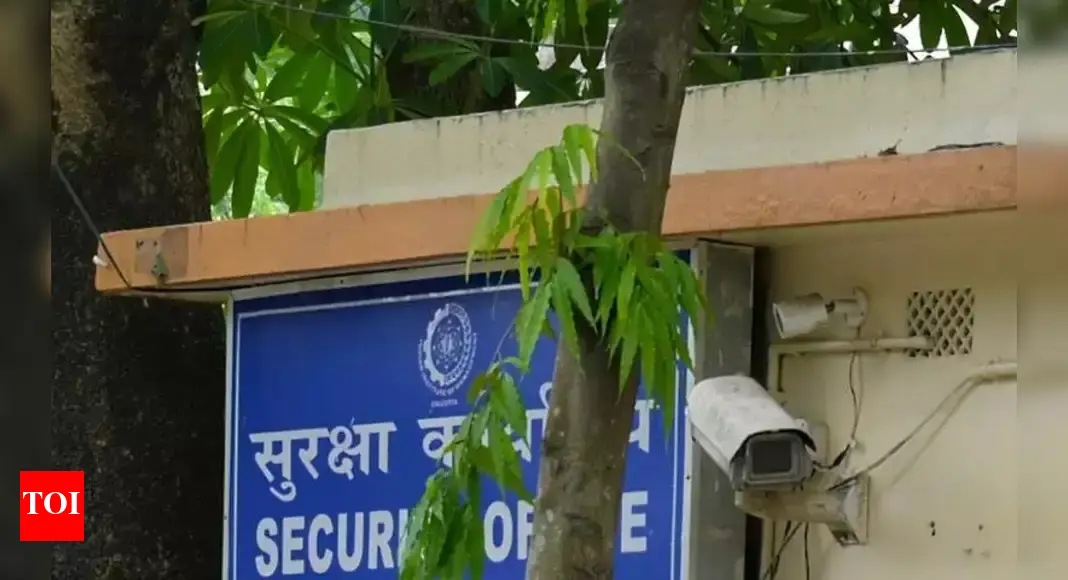 After rape charge, management institute puts up walls around itself | Kolkata News