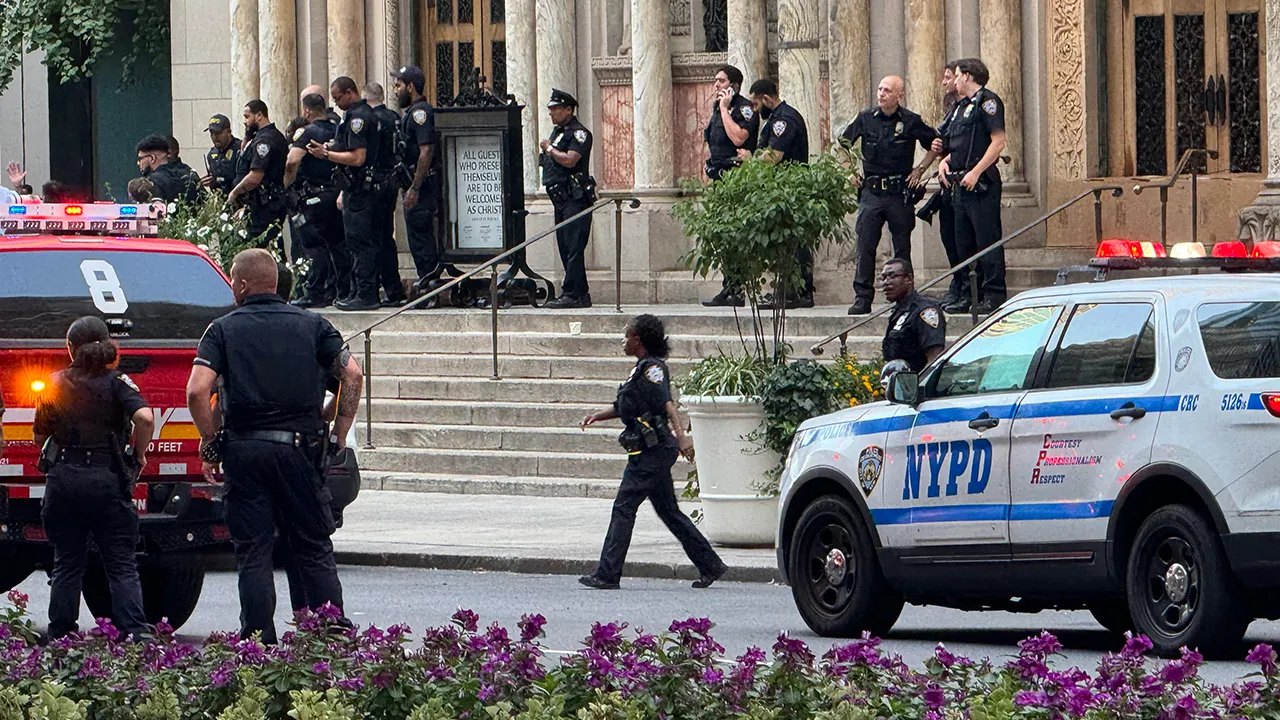 Active shooter report prompts massive police response in midtown Manhattan business district