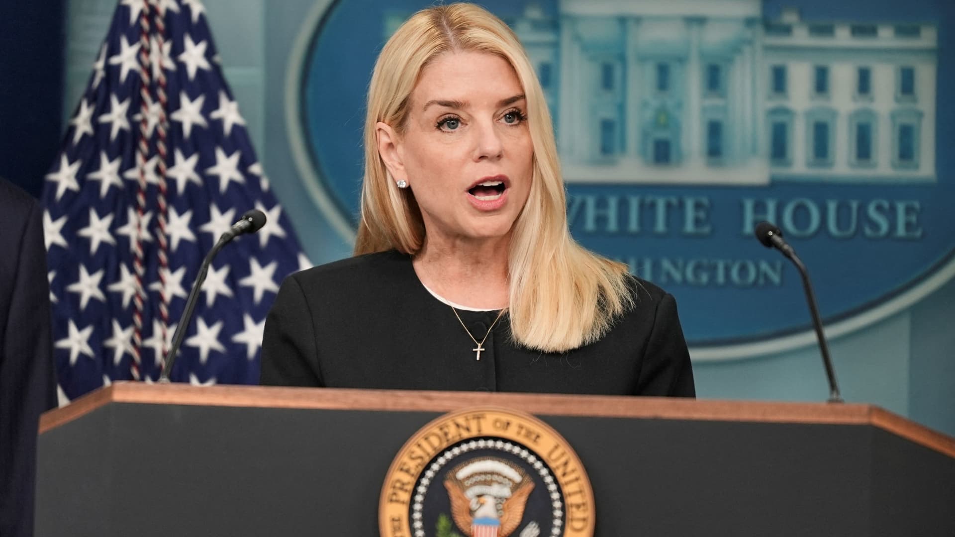 Justice Department asks court to unseal Epstein, Maxwell grand jury transcripts