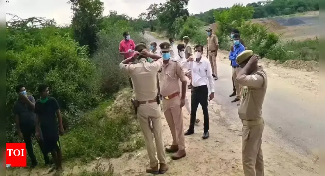 Dharmasthala Mass Burial Case: Human bones recovered from mass burial site; SIT finds skeleton remains at 4-foot depth | Mangaluru News