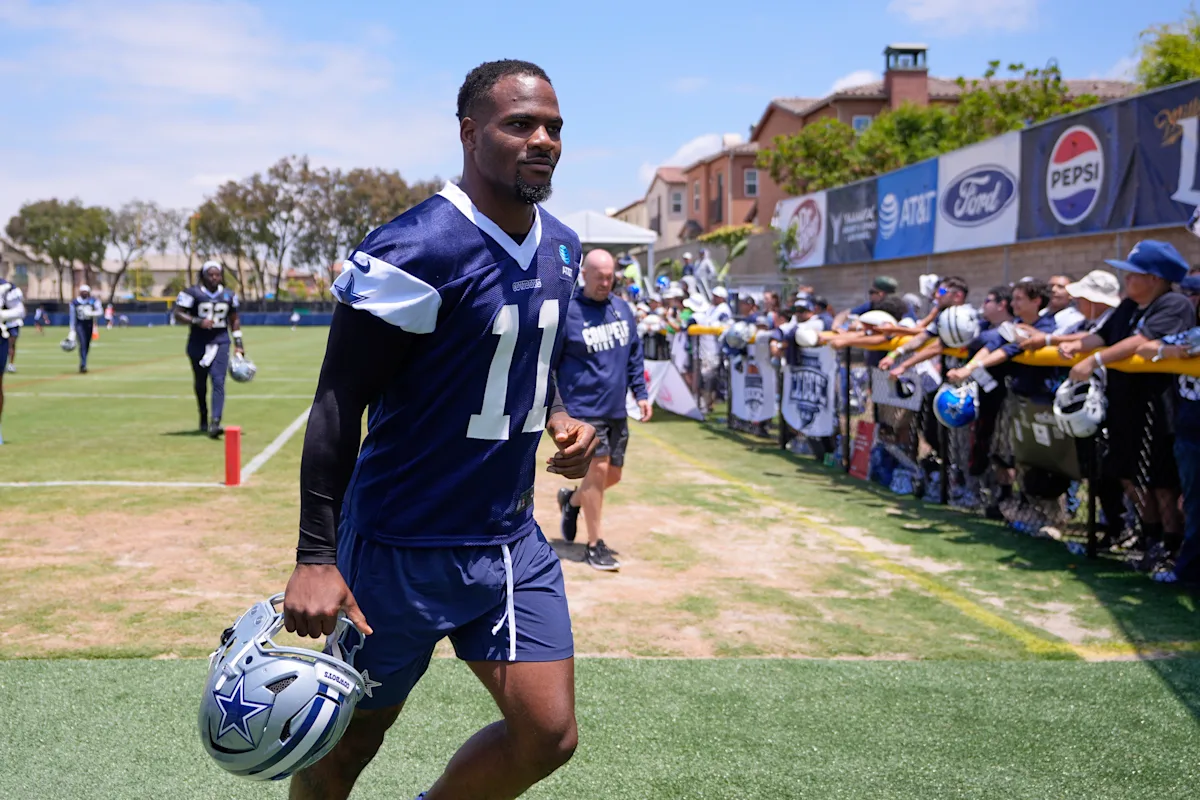 Micah Parsons discouraged by lack of contract movement, but shows up to Cowboys practice: 'I'm not here for' Jerry Jones