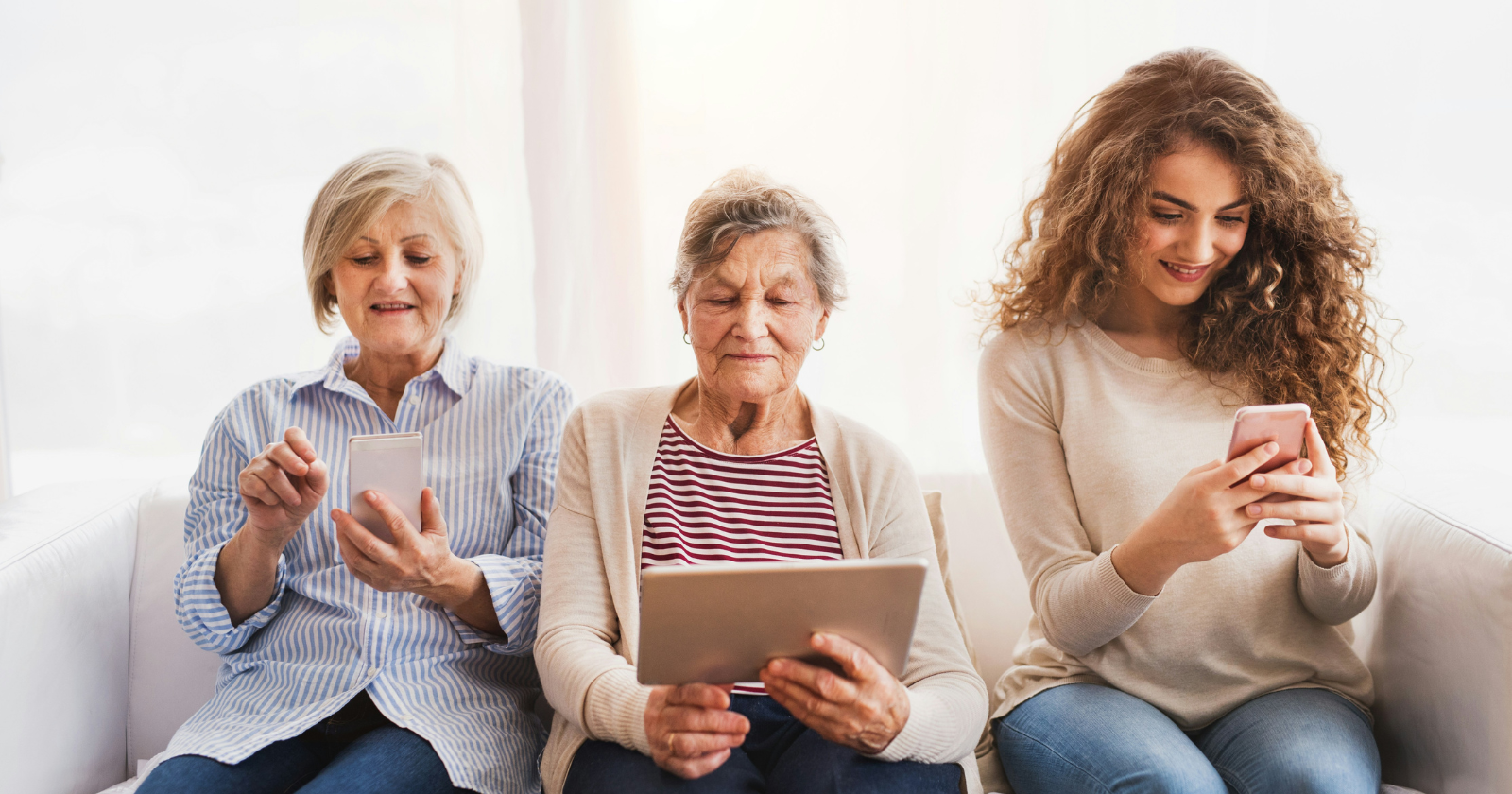 8 outdated texting habits that age you instantly