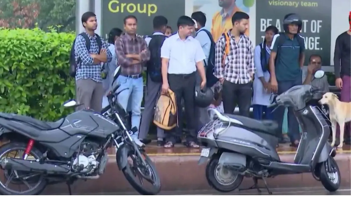Roads Flooded, Traffic Snarls In Delhi-NCR Amid Heavy Rains; Yellow Alert Issued