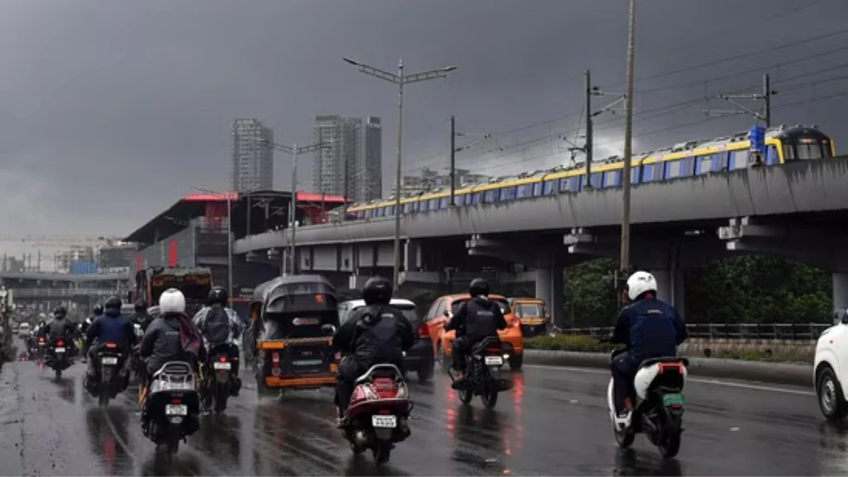 Alerts issued across Maharashtra as heavy rain disrupts life, schools shut