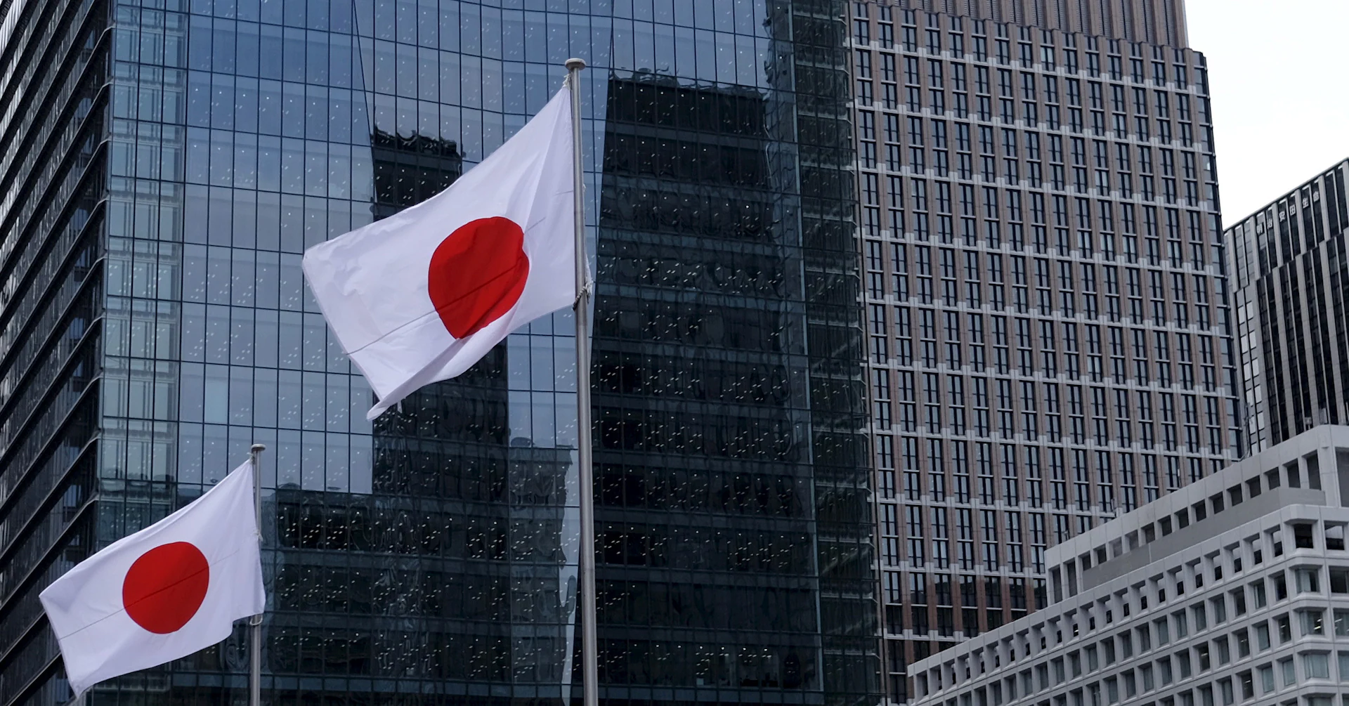 Japan says US trade deal eases tariff uncertainties, but risks remain