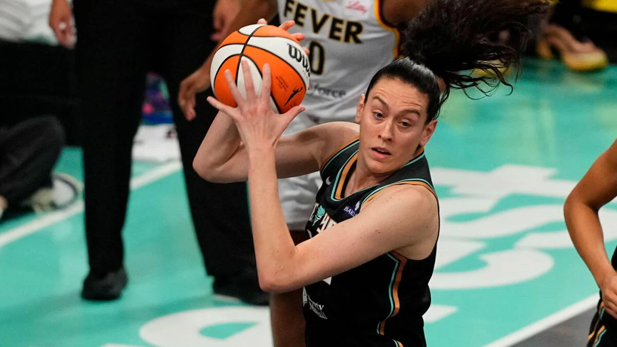 Breanna Stewart injury: Liberty star avoided serious leg issue, will travel on upcoming road trip, per report