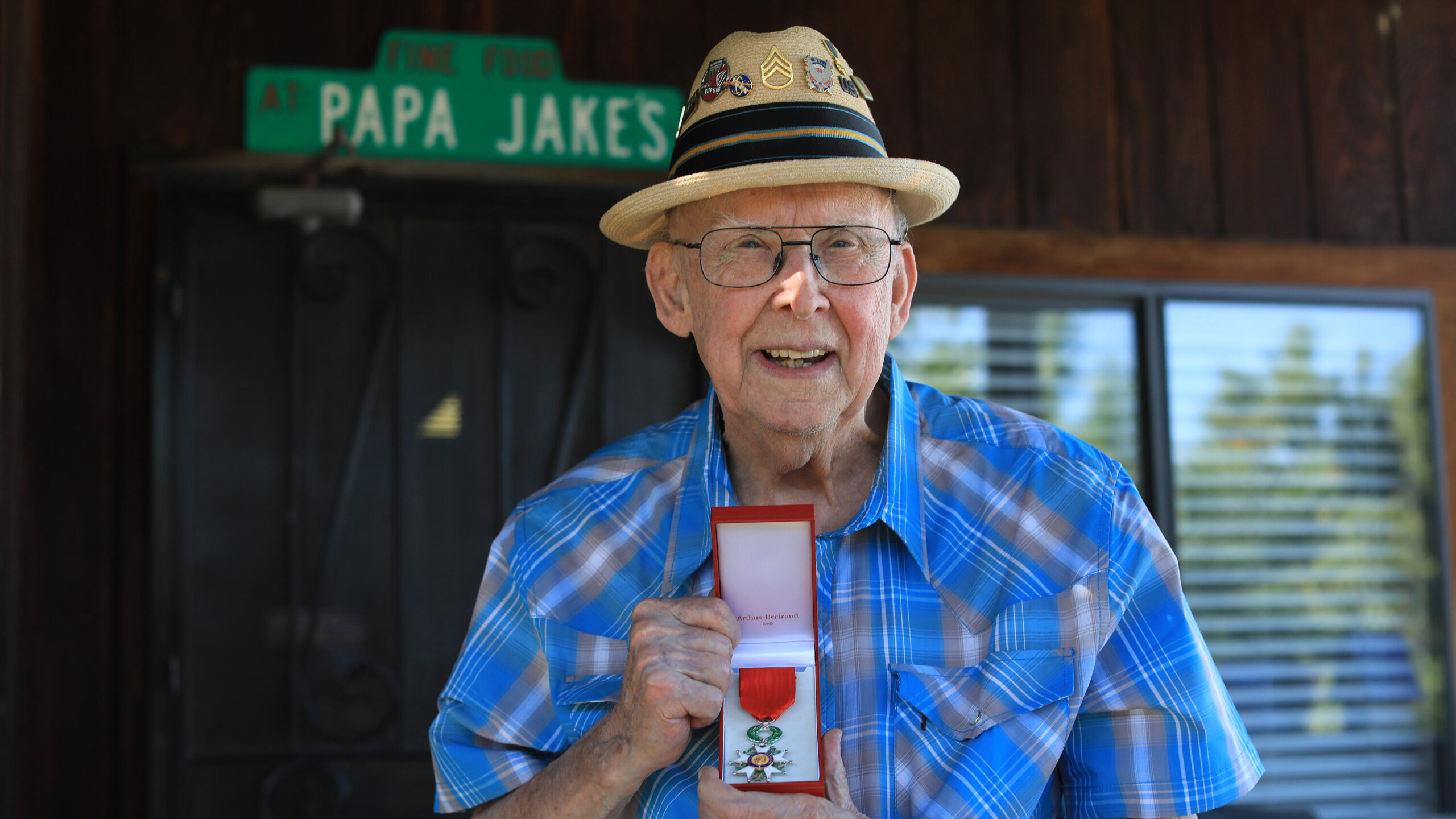Jake Larson, D-Day Veteran and TikTok Star, Dies at 102