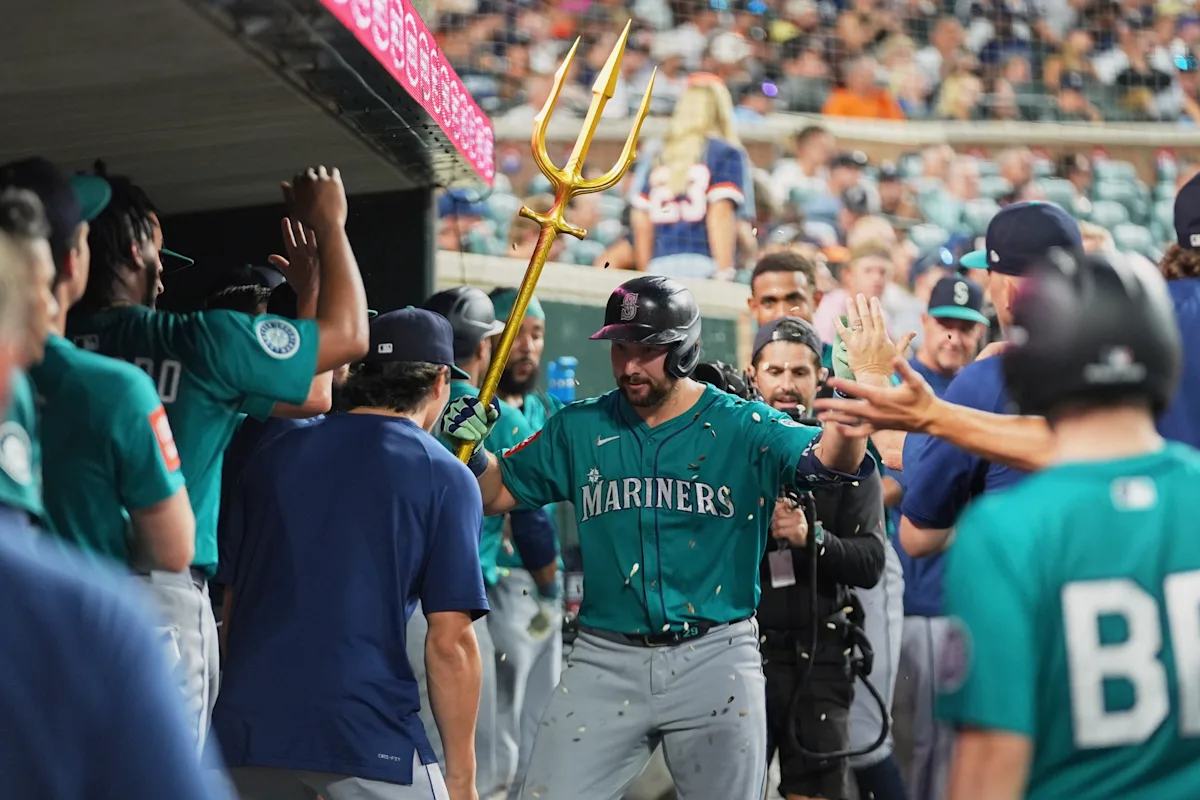 Cal Raleigh has 2-homer day, reaches 38th home run this season in Mariners' win over Tigers