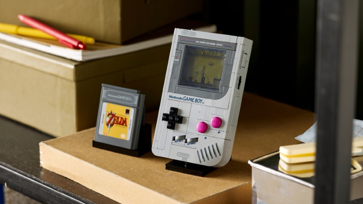 LEGO Nintendo 72046 Game Boy officially unveiled