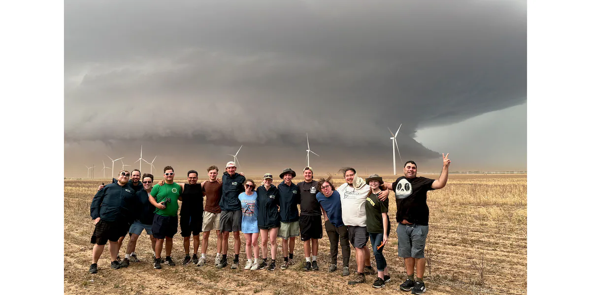 Vermont students travel cross-country to track storms
