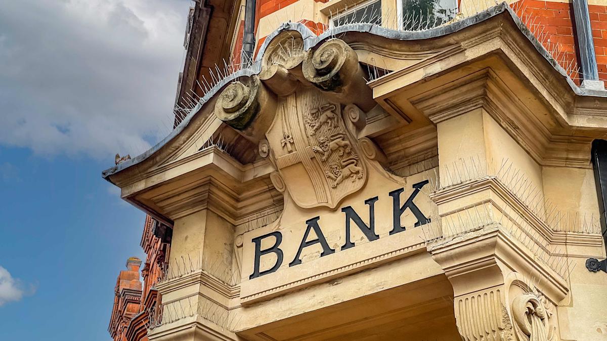 Why so many companies are trying to become banks