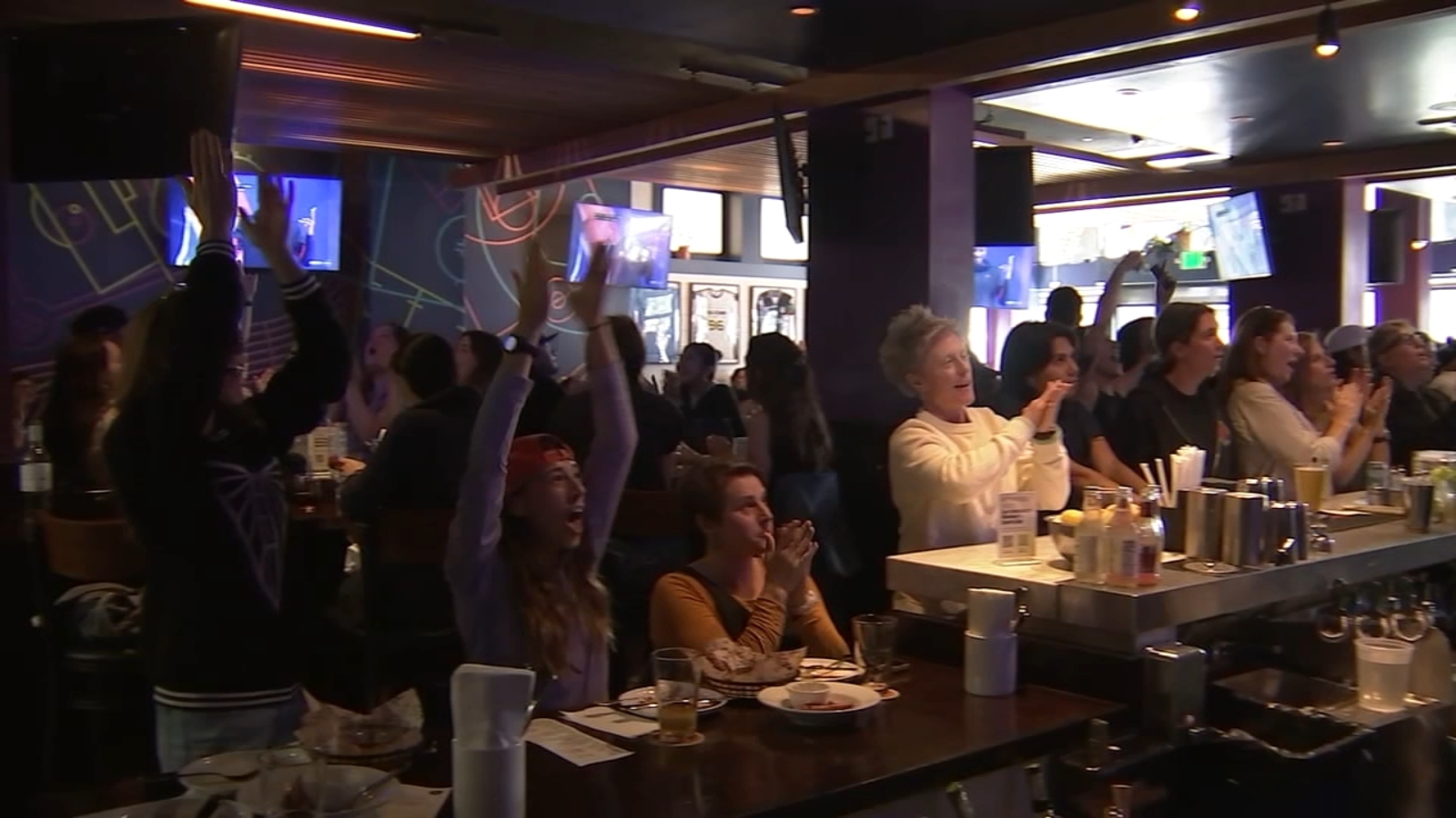 Golden State Valkyries, WNBA fans cheer on for all-star game at SF's 1st women sports bar