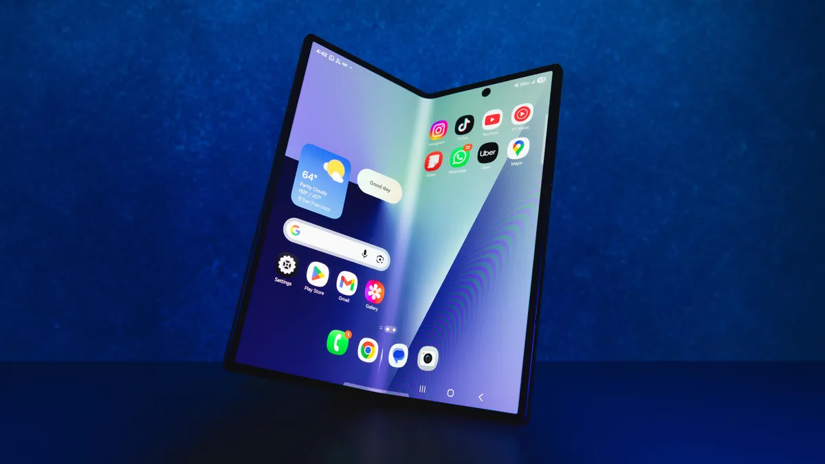Samsung Galaxy Z Fold 7 Display Can Be Folded 500,000 Times, According to Testing