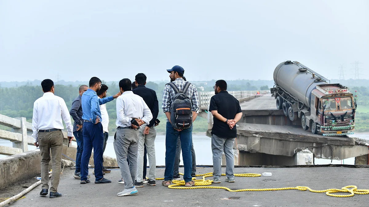 Gambhira Bridge collapse: Death toll rises to 17