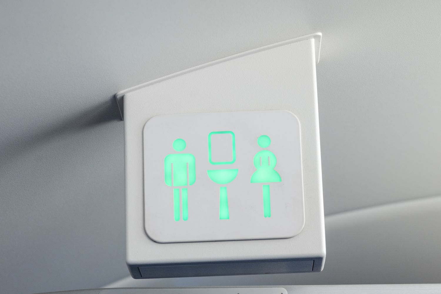 This Is the Best Time to Use the Bathroom on a Plane, According to a Flight Attendant and Frequent Fliers