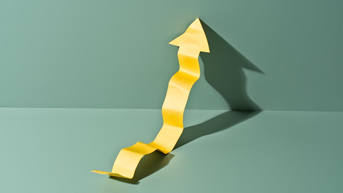 Economy is 'weakening': Here's what investors should do