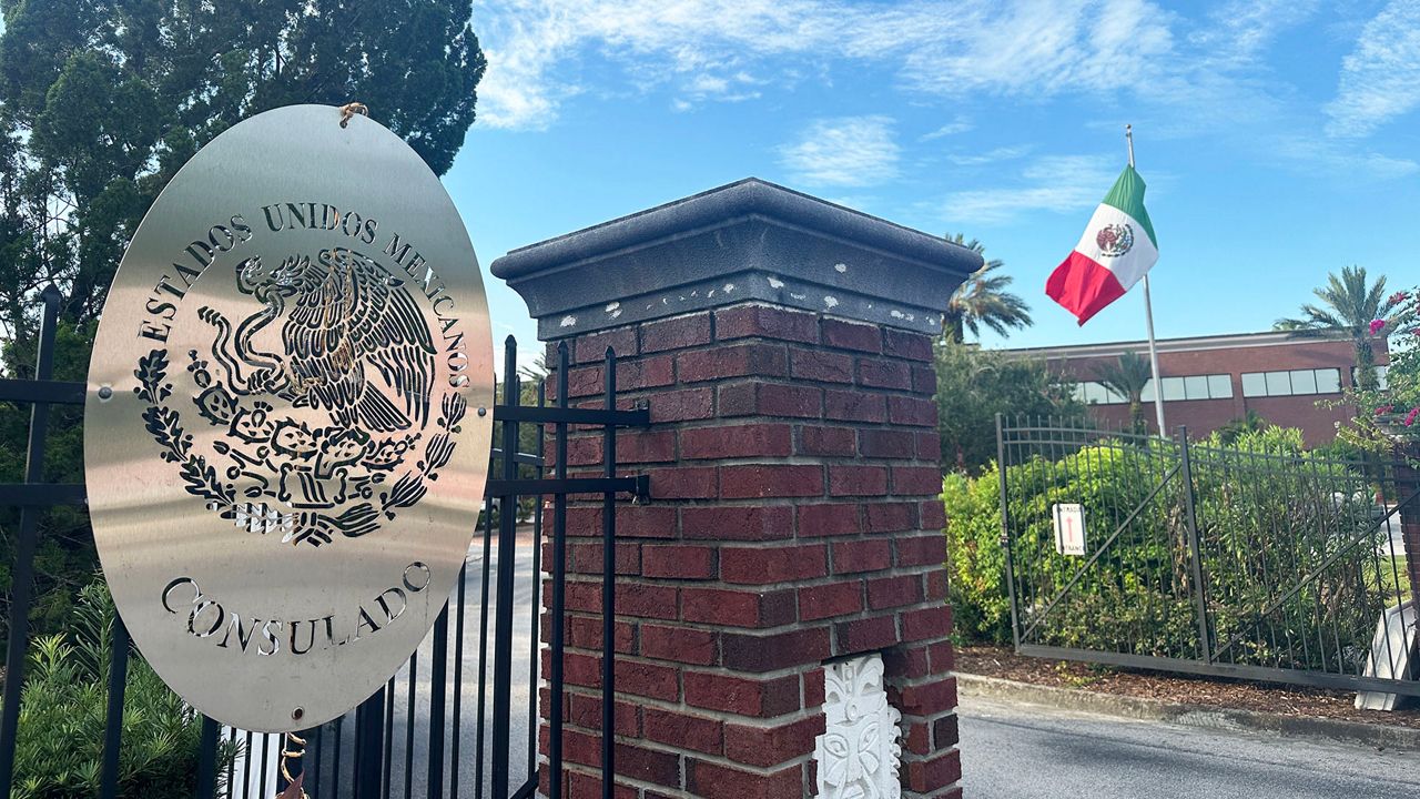 Mexican consul of Orlando recommending travel alert for Mexican tourists