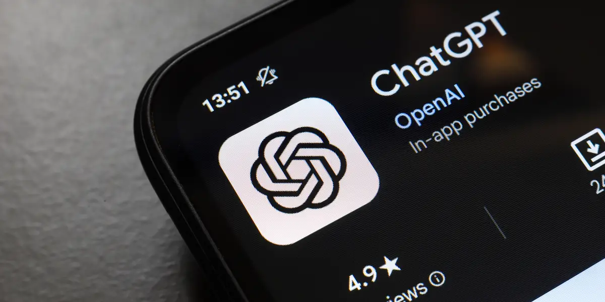 OpenAI quickly rolled back a new feature that allowed users to make private conversations with ChatGPT searchable