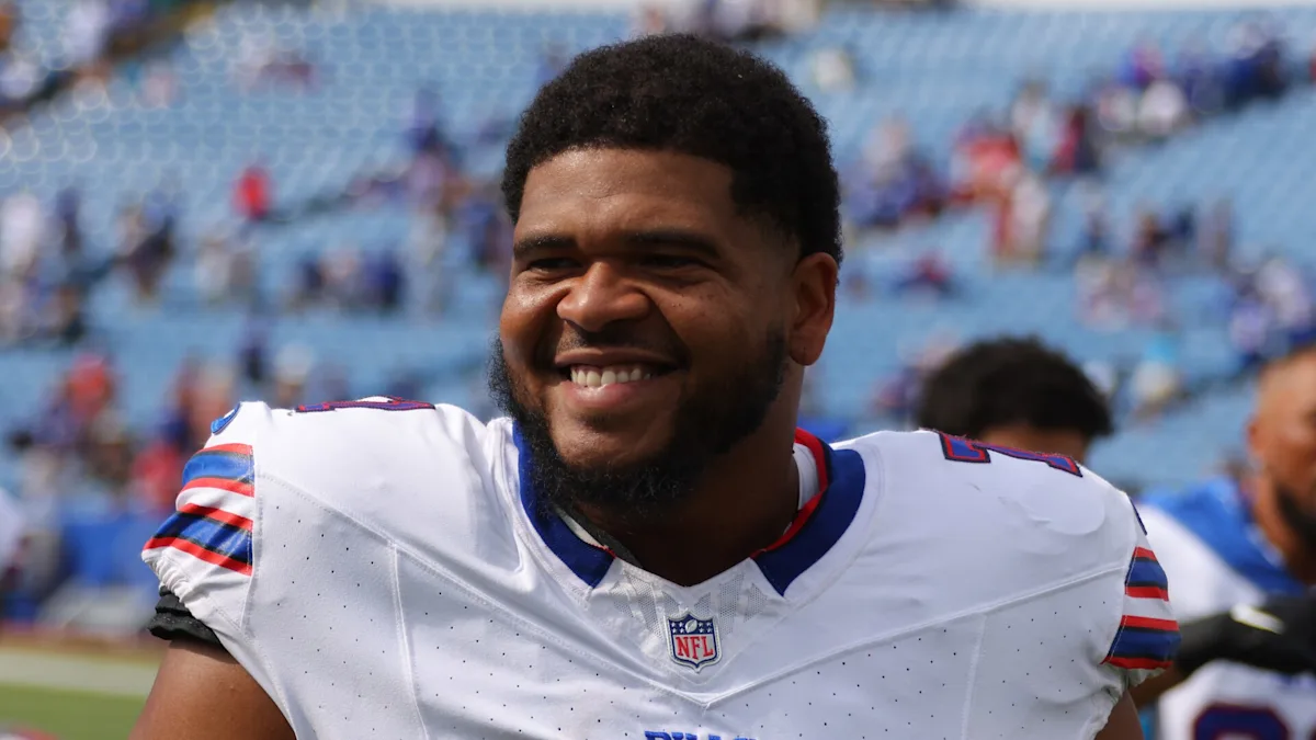 Cowboys agree to terms with OL La'el Collins