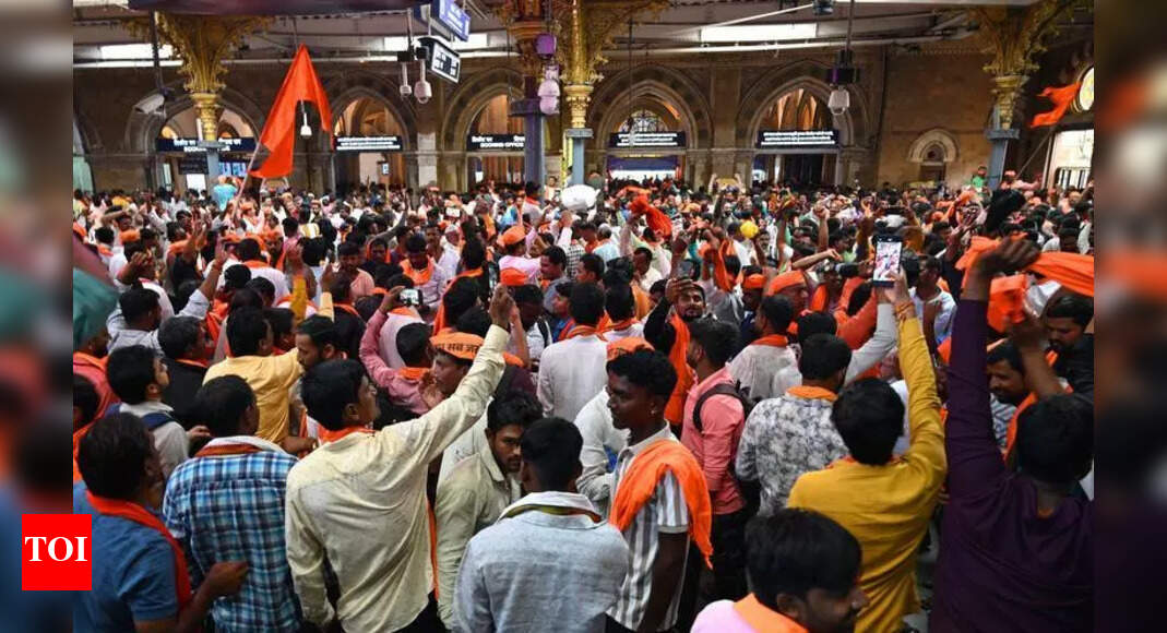 Maratha quota protest in Mumbai: Agitators crowd CSMT platforms to avoid rain | Mumbai News - The Ti