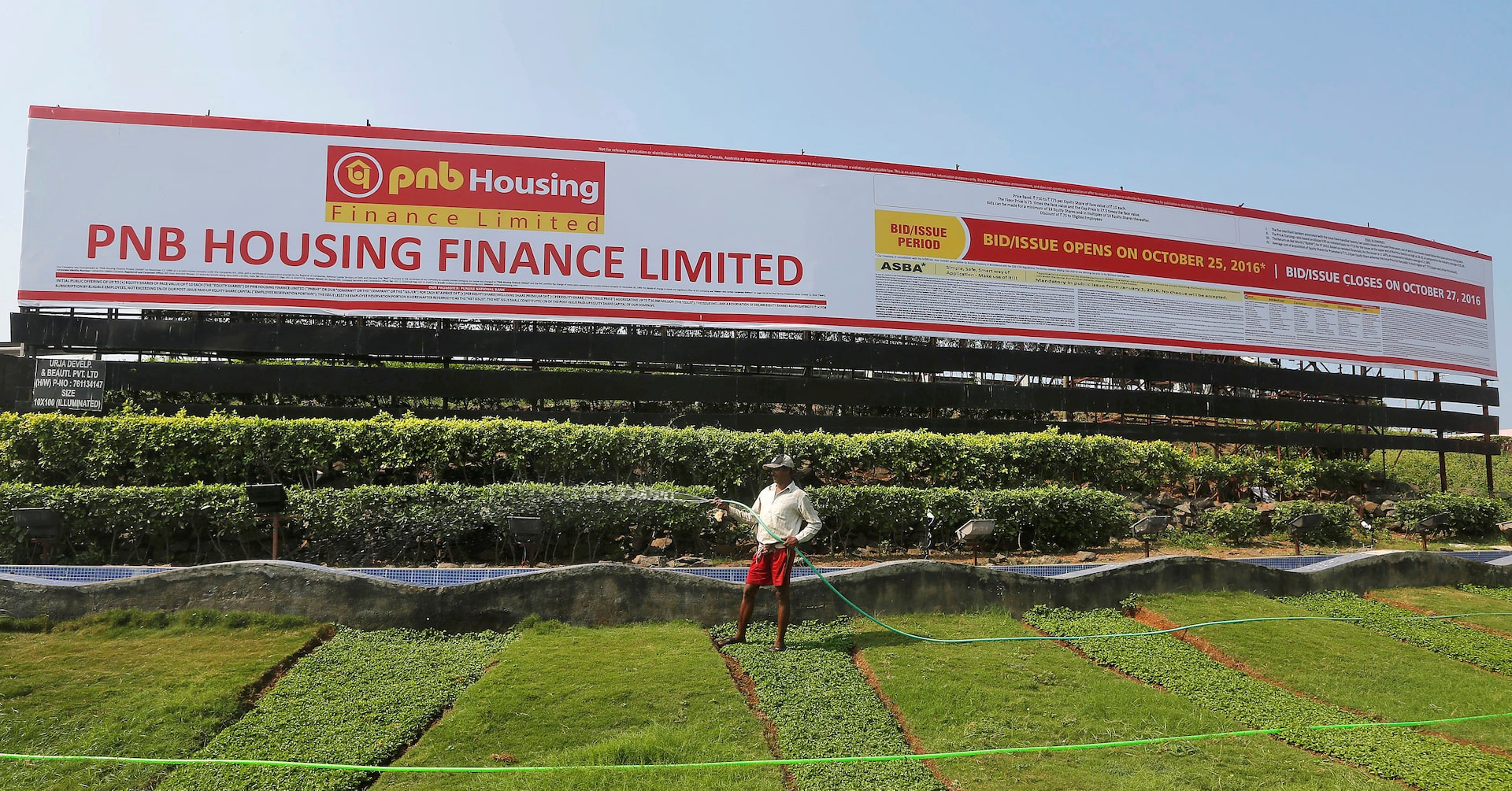 India's PNB Housing Finance on track for steepest drop in 7 years as CEO resigns