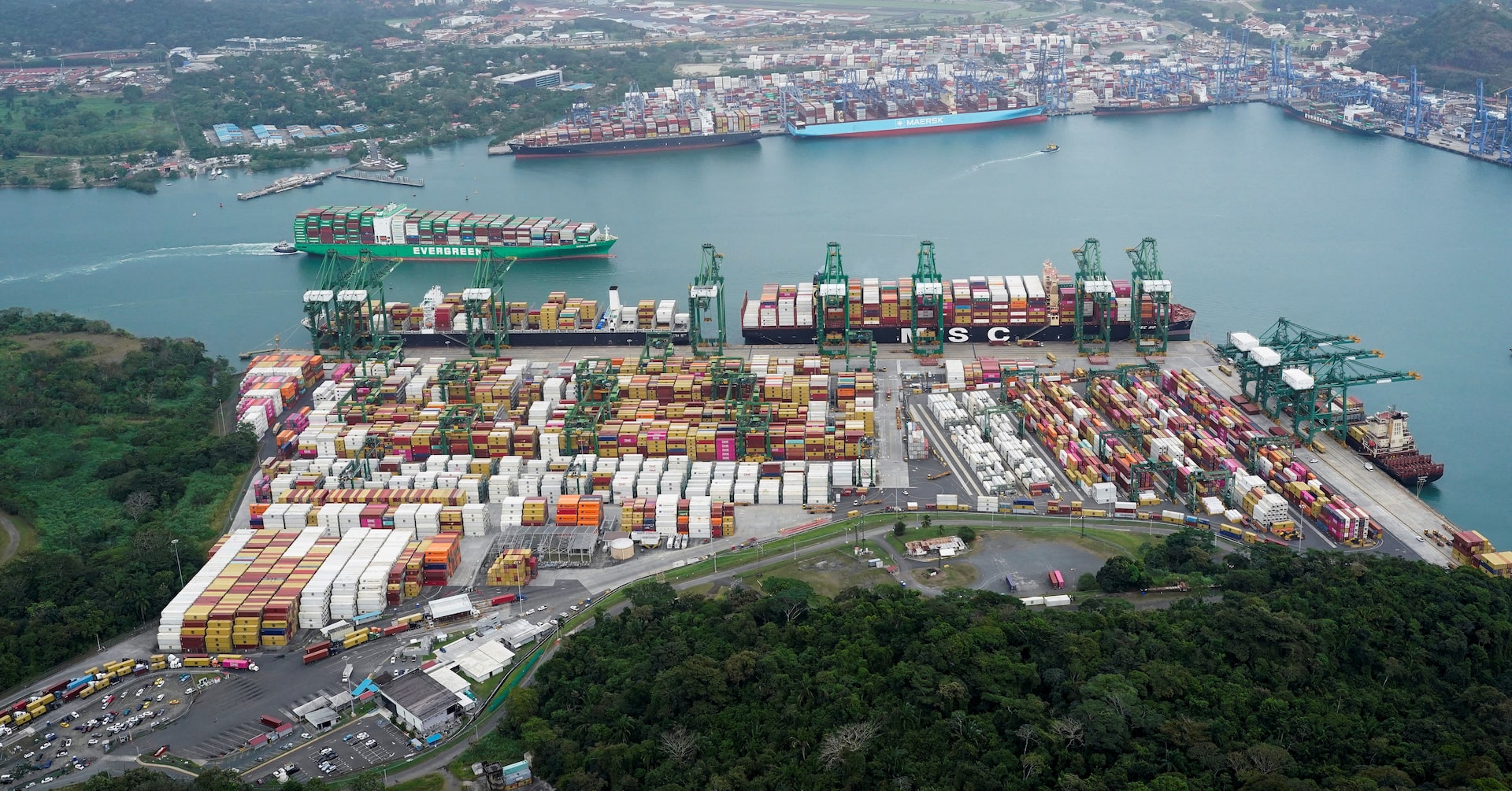 Panama Ports says it will discuss ports sale with Panama government