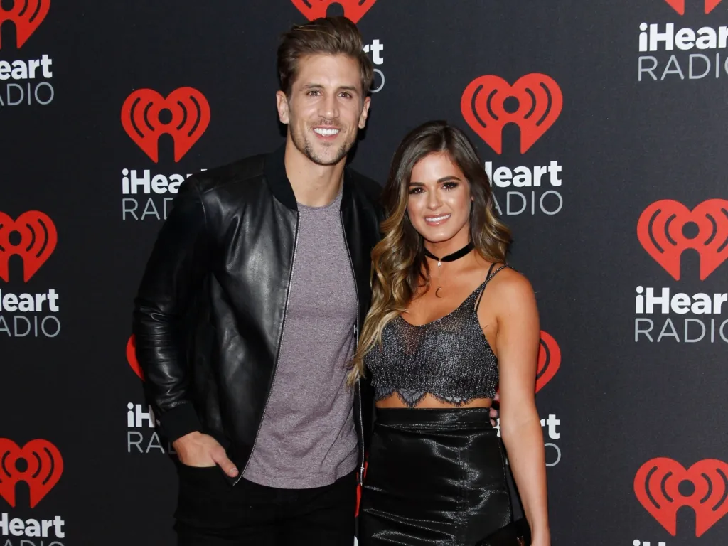 JoJo Fletcher & Jordan Rodgers, & All the Other Celebrity Pregnancy Announcements of 2025