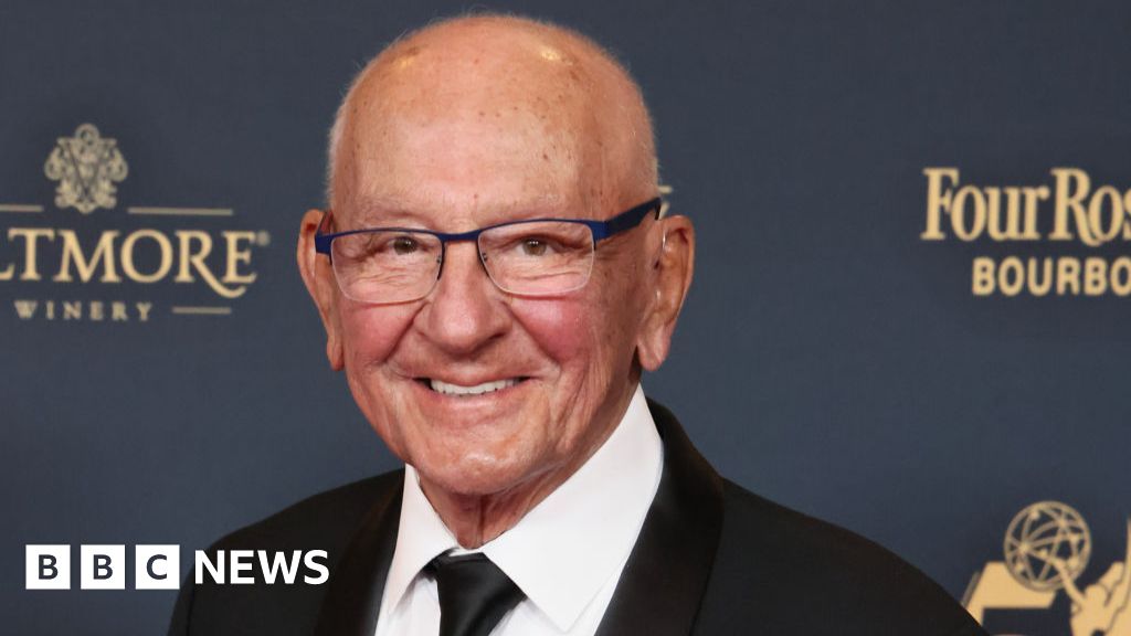 Frank Caprio: 'Nicest judge in the world' dies aged 88