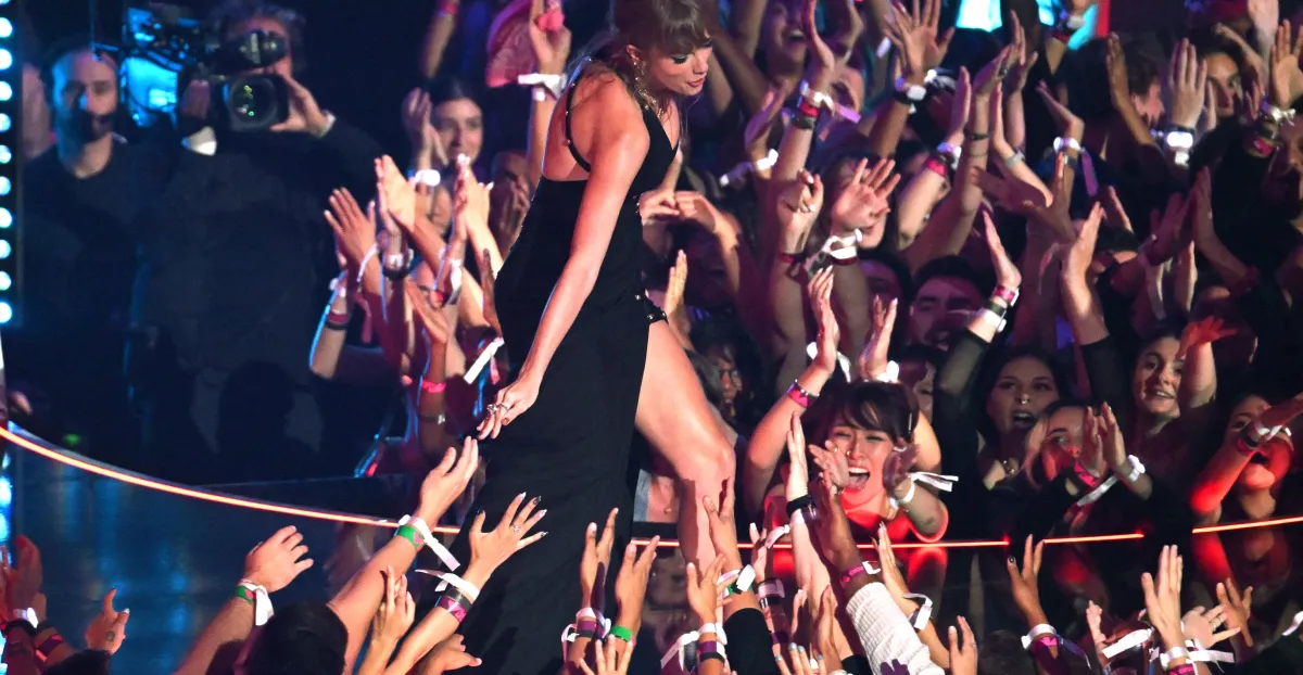 The one-sided intimacy of being a fan